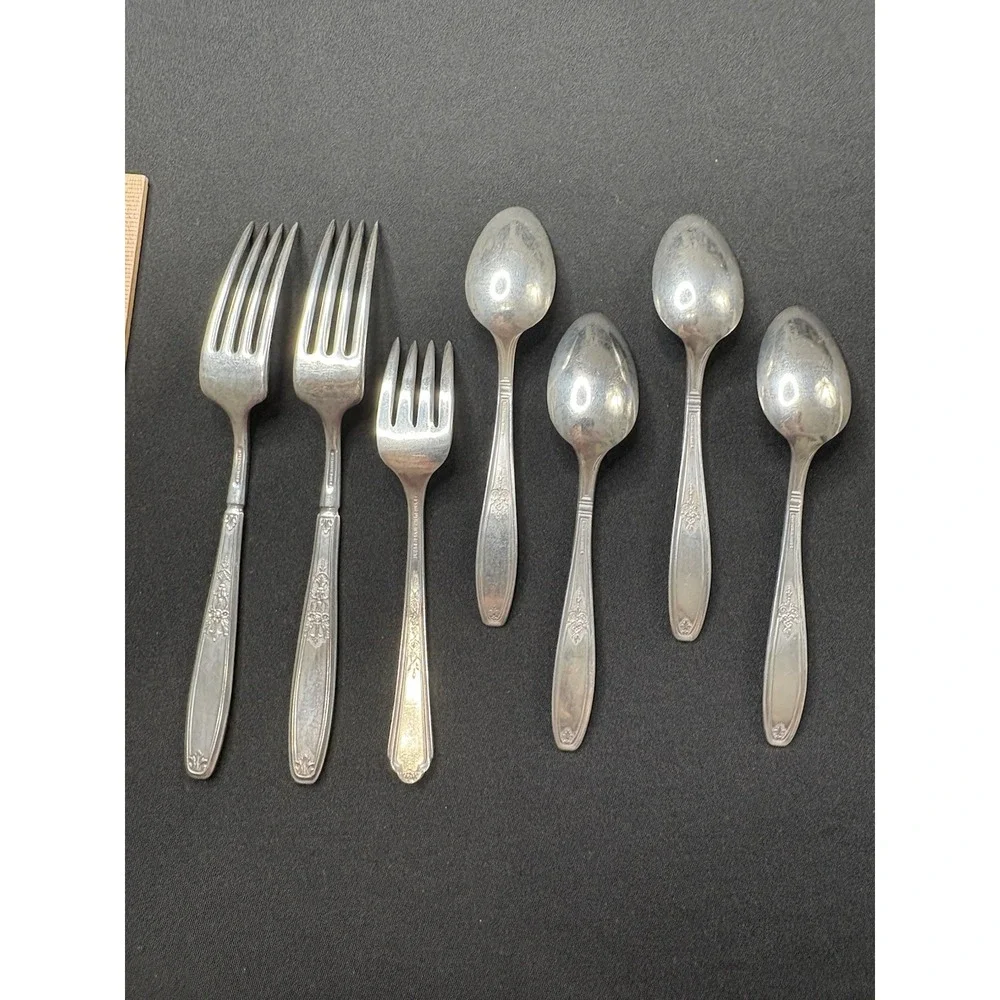 1847‎ Rogers Bros AMBASSADOR Dinner Forks Spoons Lot of 7 Pieces Monogram